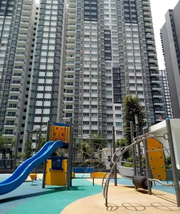 Cikta'Z Homestay Southville City Bangi Kampong Tangkas Екстериор снимка