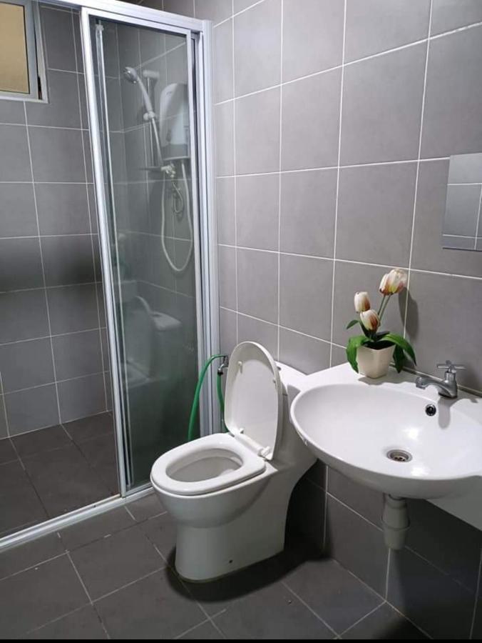 Cikta'Z Homestay Southville City Bangi Kampong Tangkas Екстериор снимка